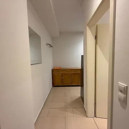 아파트 2 Neu Zwischen Koeln Und