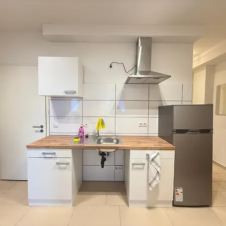 2 Neu Zwischen Koeln Und Apartment Bonn