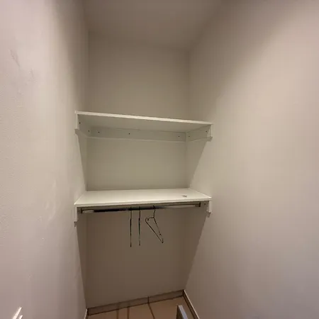 2 Neu Zwischen Koeln Und Apartmán Bonn