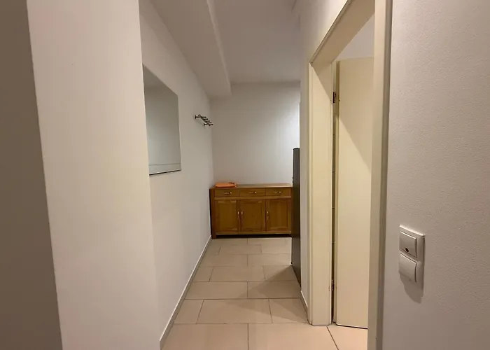 아파트 2 Neu Zwischen Koeln Und